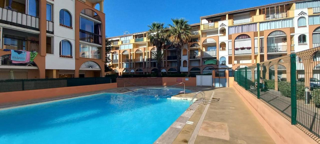 Appartement Situe Au Cap D'Agde Proche Plage Екстериор снимка