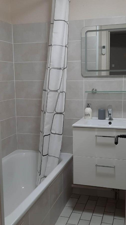 Appartement Situe Au Cap D'Agde Proche Plage Екстериор снимка